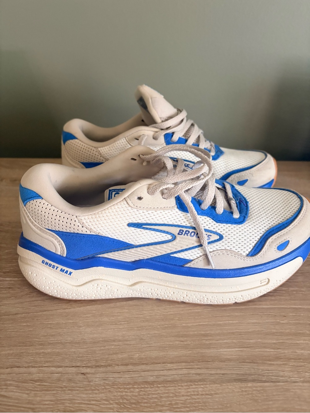 Brooks Ghost Max White Blue Running Shoes Sneakers Athletic